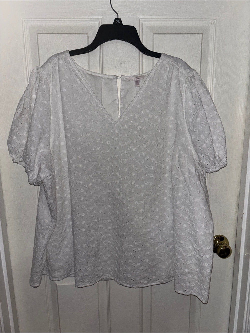 Lauren Conrad White Eyelet Short Sleeve Top!